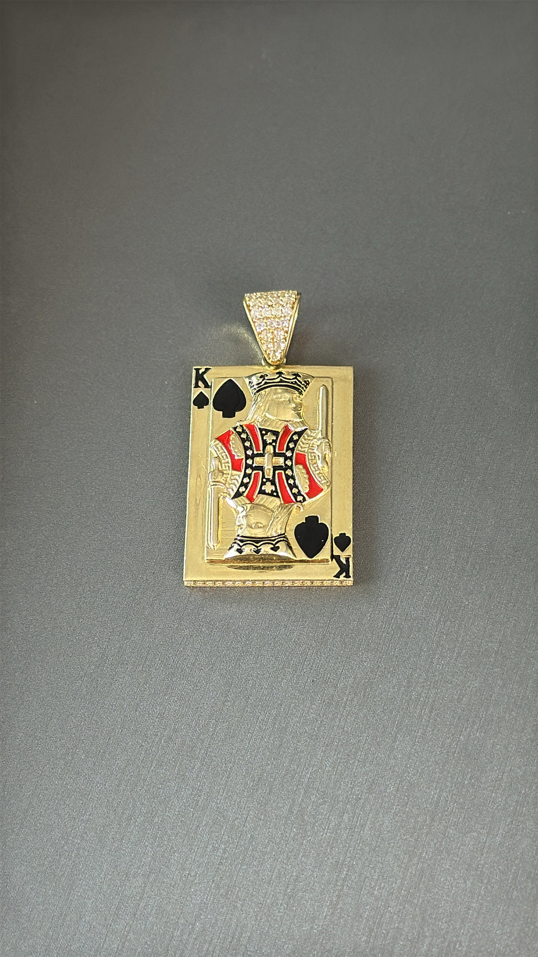 Dije Del Rey Oro 10k