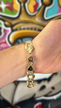 Cargar imagen en el visor de la galería, Pulsera Martillada 1.4cm Oro 10k
