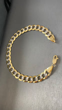 Cargar imagen en el visor de la galería, Pulsera Martillada 8mm Solida Oro 10k
