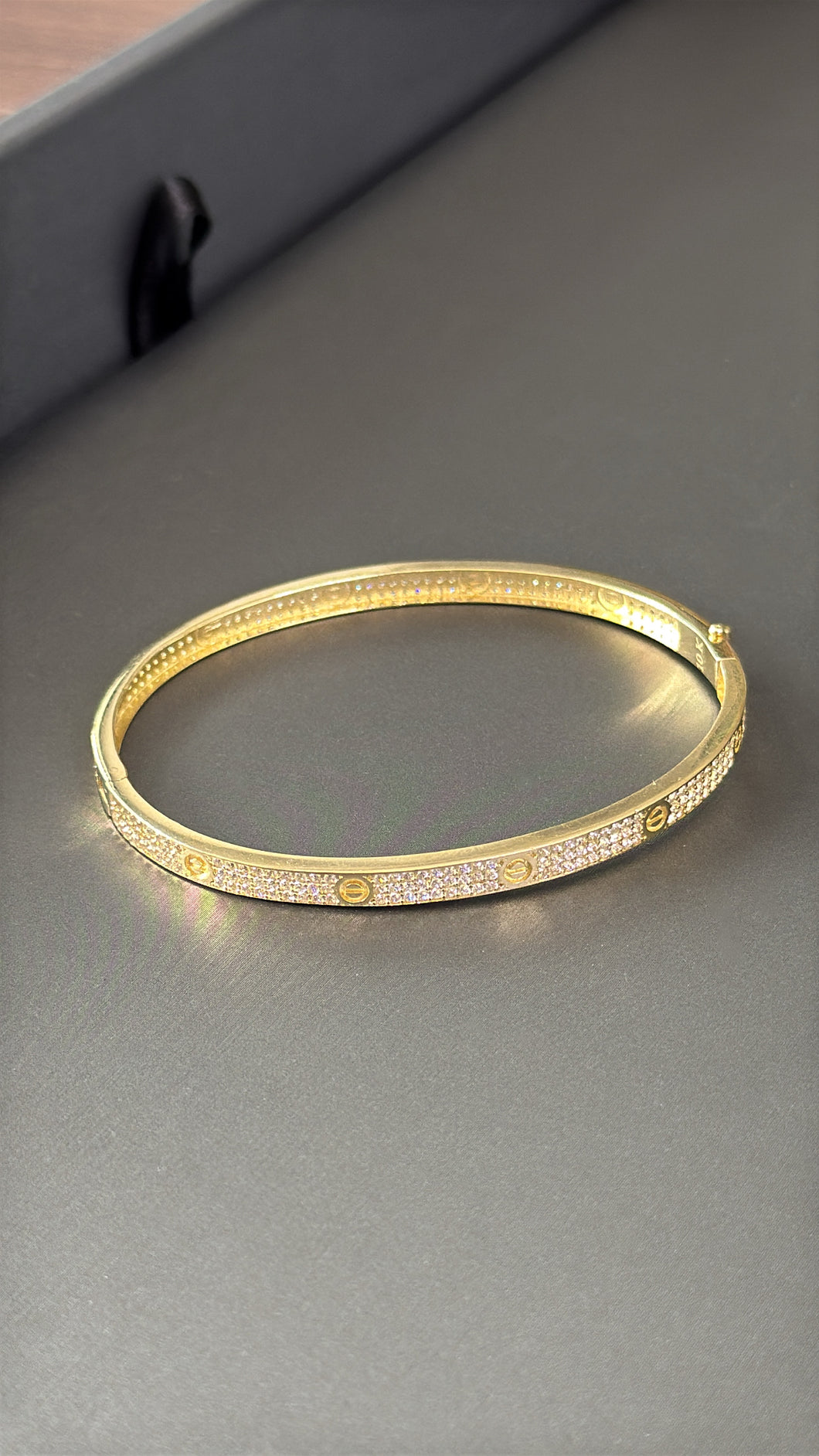 Pulsera Aro Cartier con Incrustaciones De Mujer Oro 10k