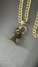 Cargar imagen en el visor de la galería, Dije de La Santa Muerte Oro 10k
