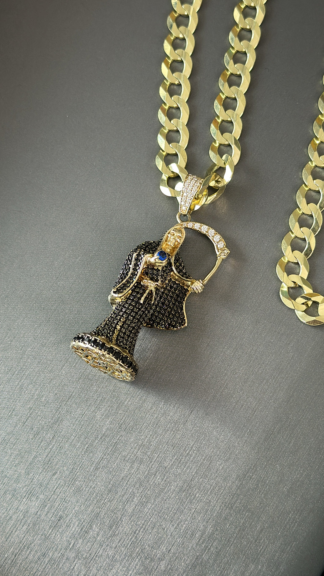 Dije de La Santa Muerte Oro 10k