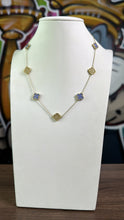 Cargar imagen en el visor de la galería, Cadena Van Cleef Azul De Mujer 10k
