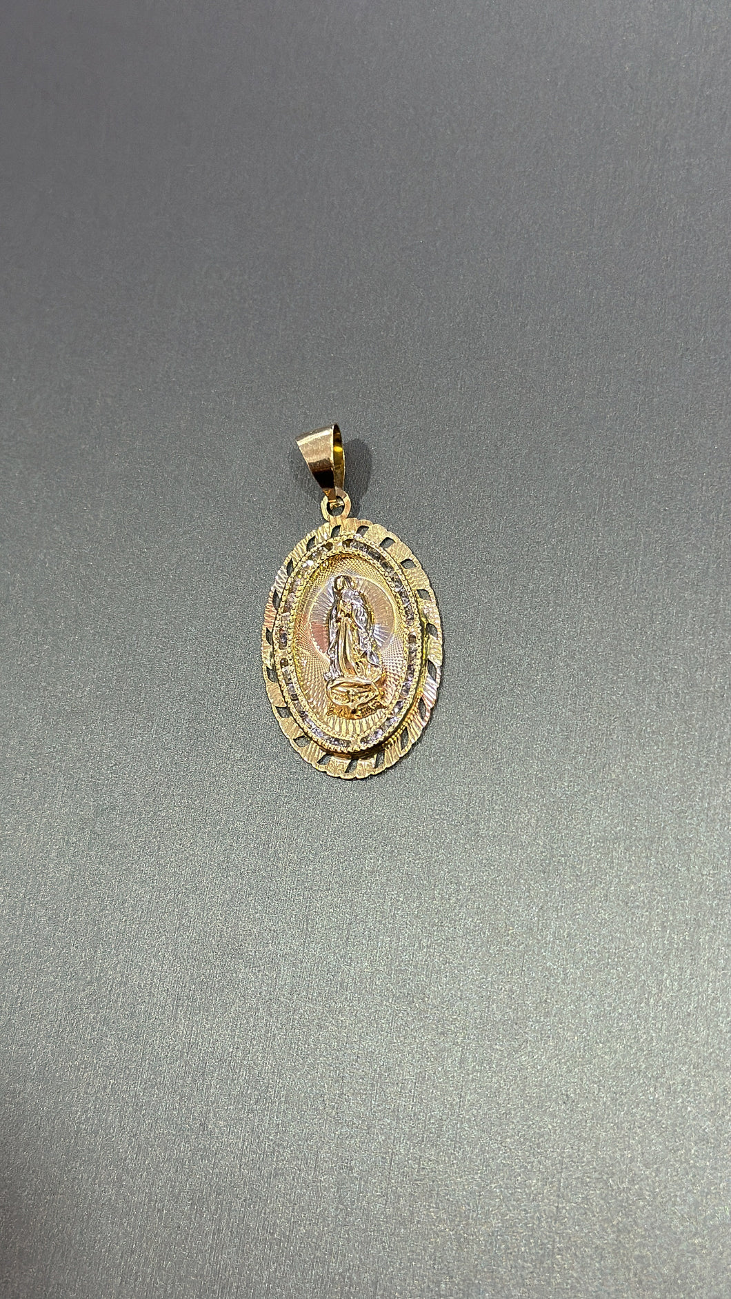 Dije Medalla Virgen Maria Oro 10k