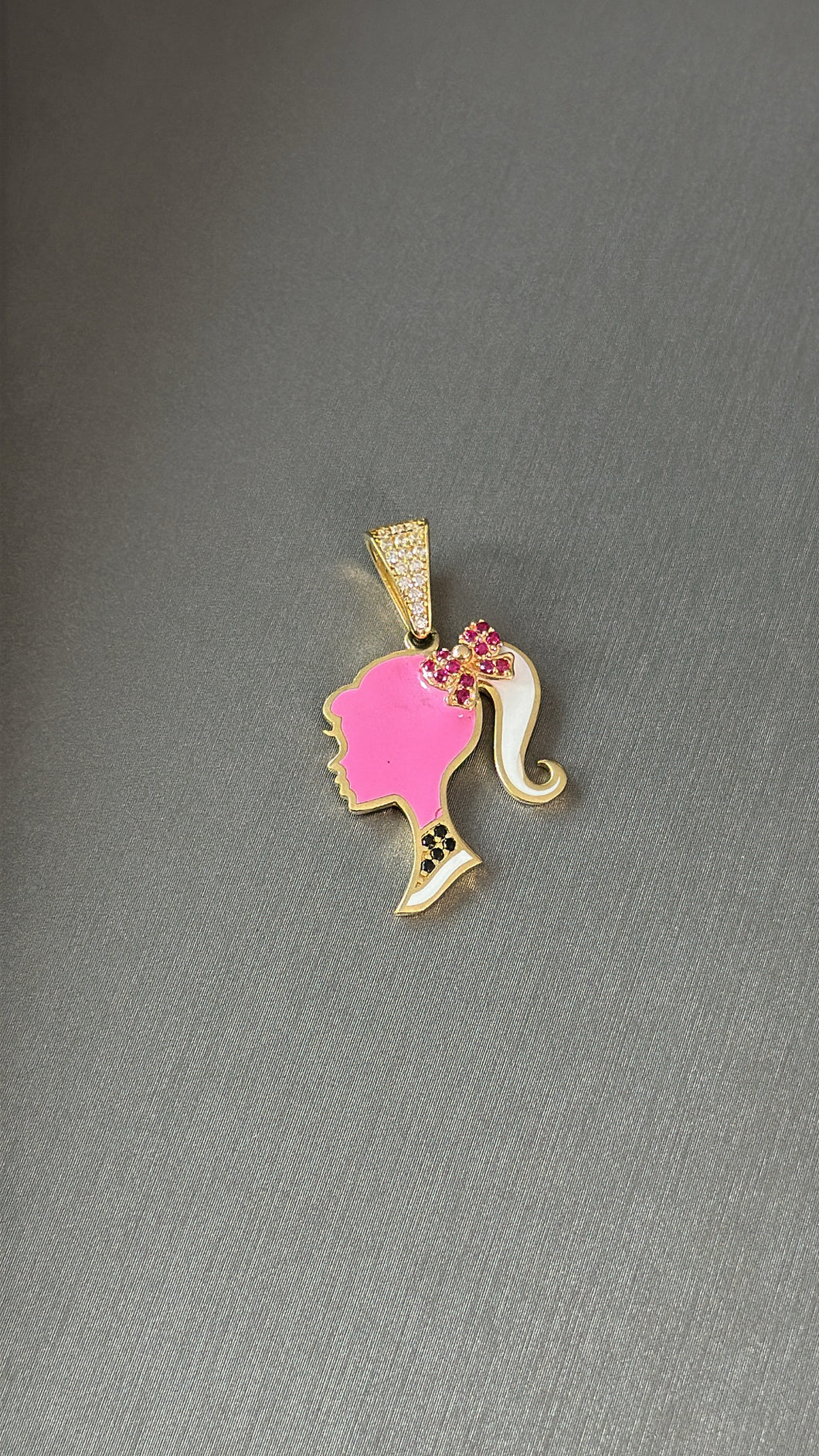 Dije Barbie De Mujer Oro 10k