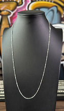 Cargar imagen en el visor de la galería, Cadena Hermes 1mm Plata Italiana
