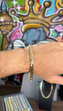Cargar imagen en el visor de la galería, Pulsera Edge 8mm Oro 10k
