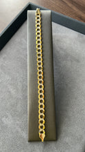Cargar imagen en el visor de la galería, Pulsera Martillada 8mm Solida Oro 10k
