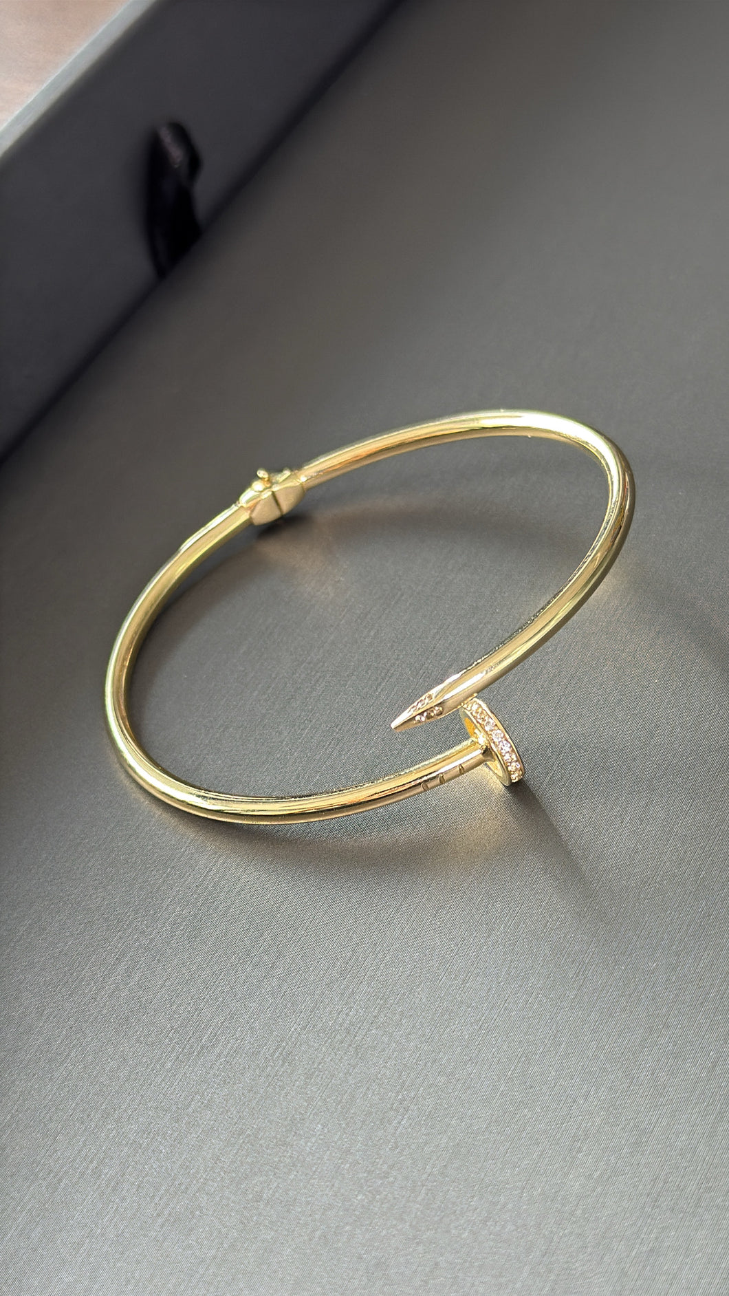 Pulsera Aro Cartier de Clavo De Mujer Oro 10k