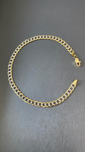 Cargar imagen en el visor de la galería, Pulsera Martillada 5mm Solida Oro 10k
