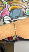 Cargar imagen en el visor de la galería, Pulsera Figaro 4mm Oro 10k
